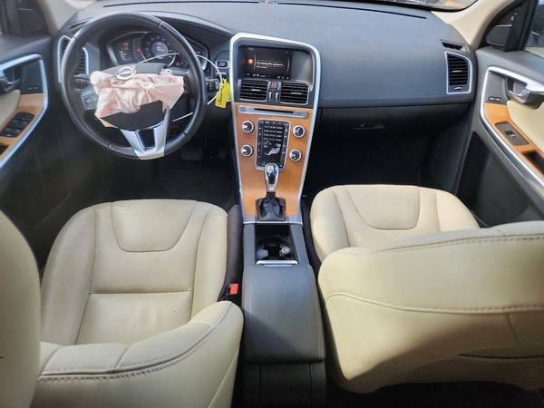 2017 VOLVO XC60