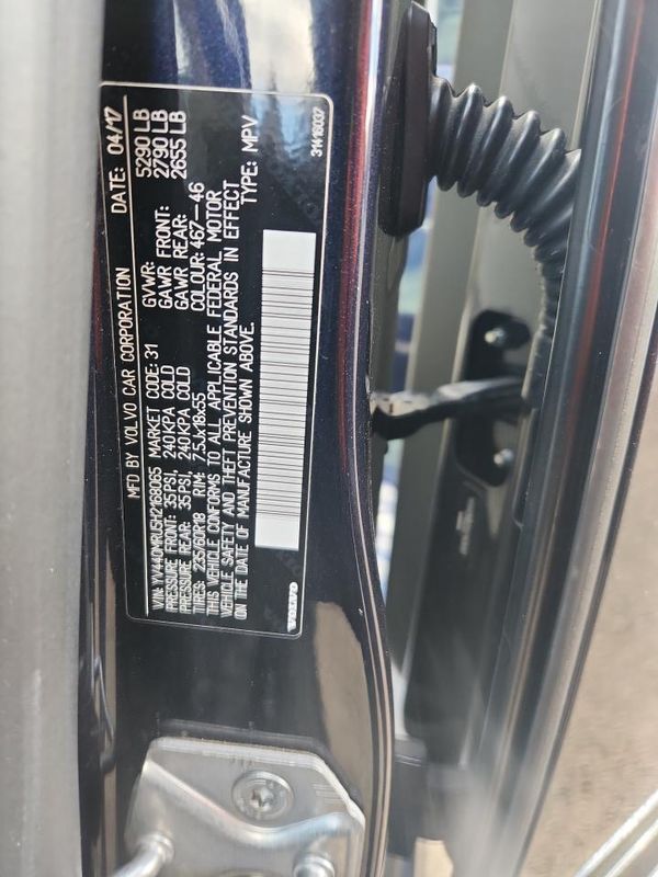 2017 VOLVO XC60