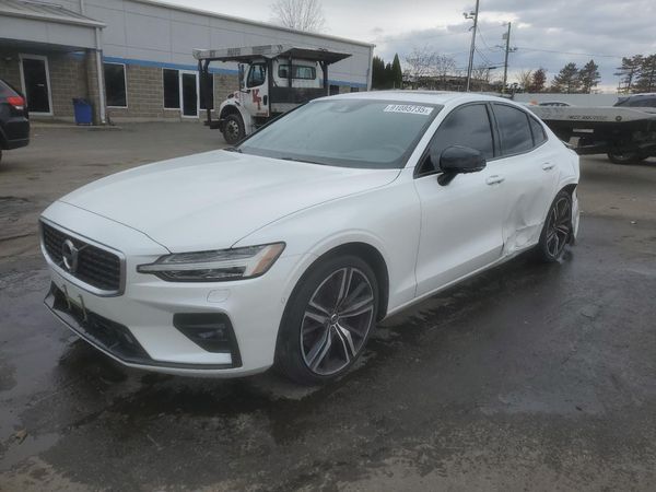 2019 VOLVO S60