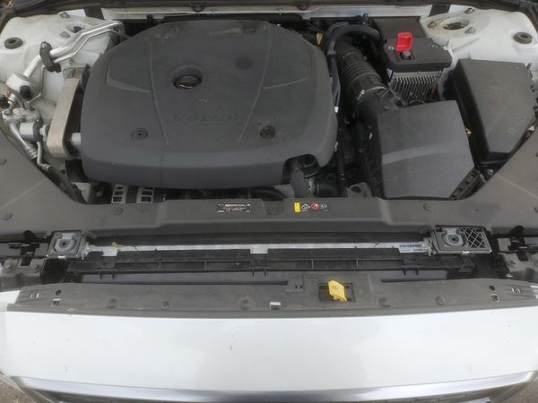 2019 VOLVO S60