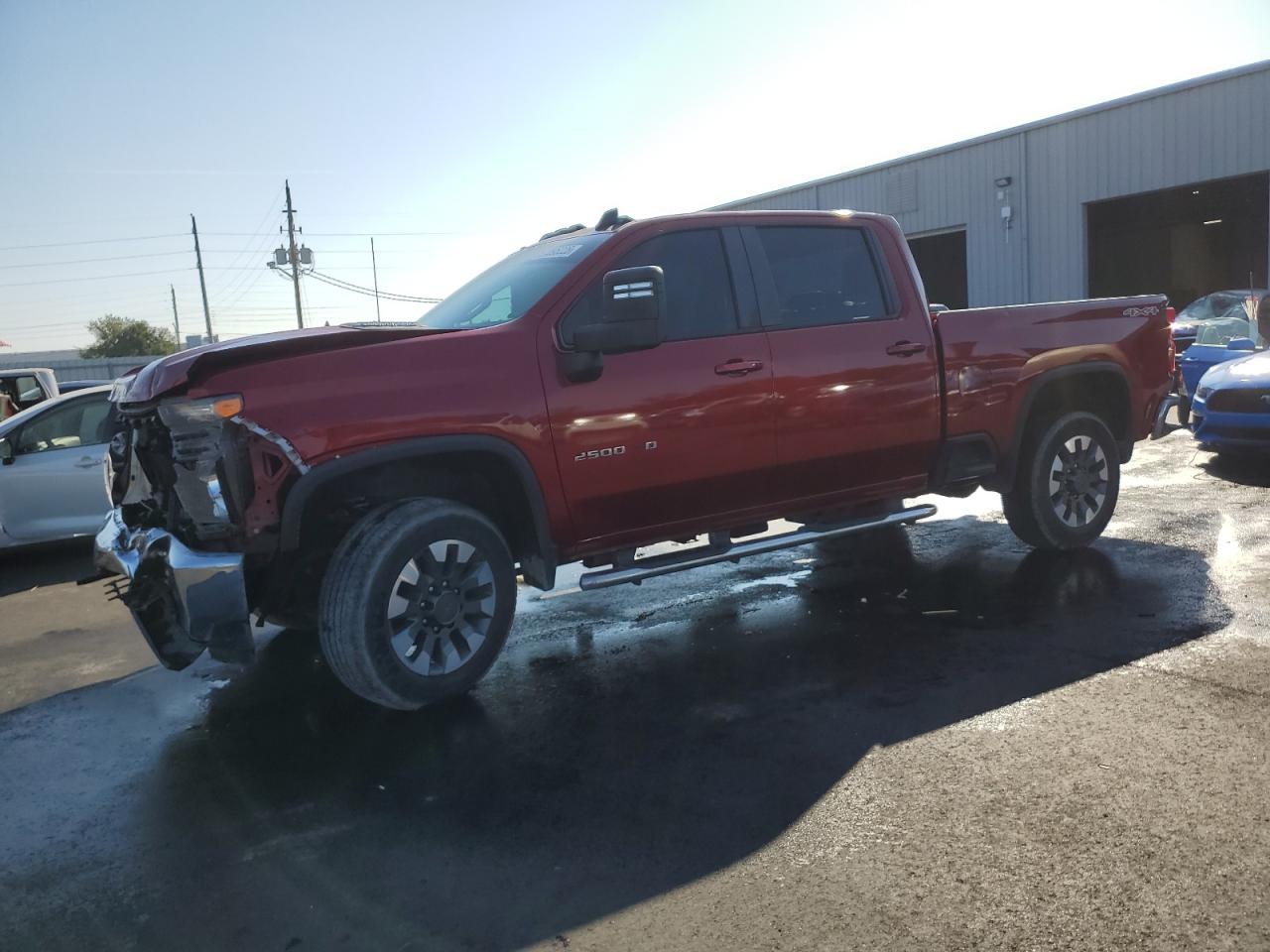 2022 CHEVROLET SILVERADO LT — Front 3/4