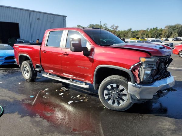 2022 CHEVROLET SILVERADO LT — Passenger 3/4