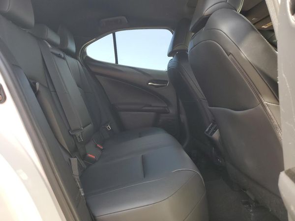 2021 LEXUS UX 200 Base