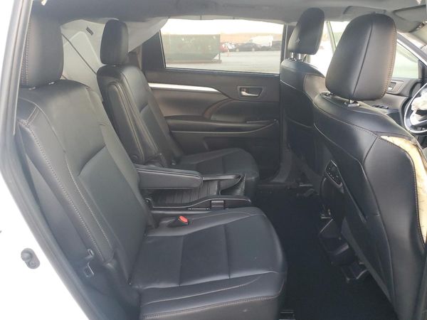 2019 TOYOTA HIGHLANDER SE/XLE