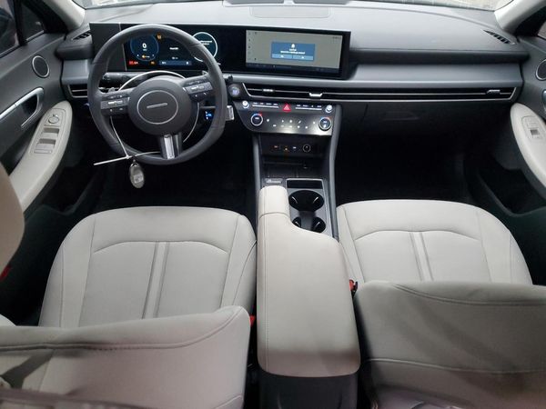 2025 HYUNDAI SONATA