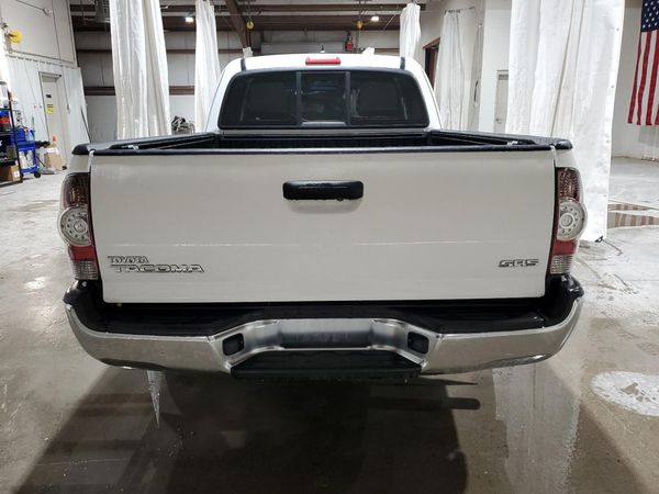 2015 TOYOTA TACOMA