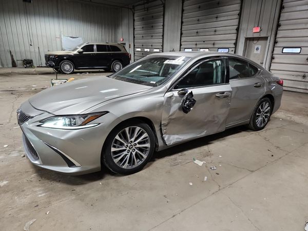 2021 LEXUS ES
