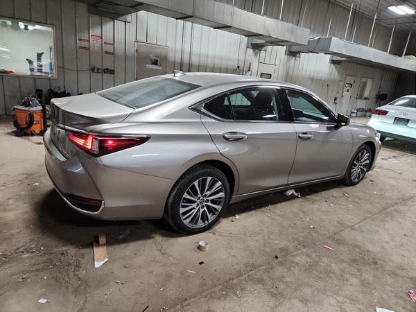 2021 LEXUS ES
