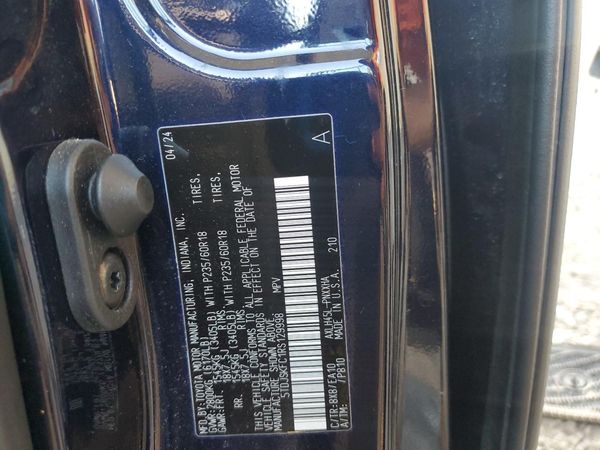 2024 TOYOTA SIENNA XLE — VINS