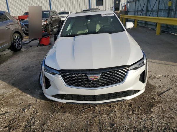 2023 CADILLAC CT4 Luxury+