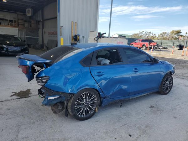 2023 KIA FORTE GT Line