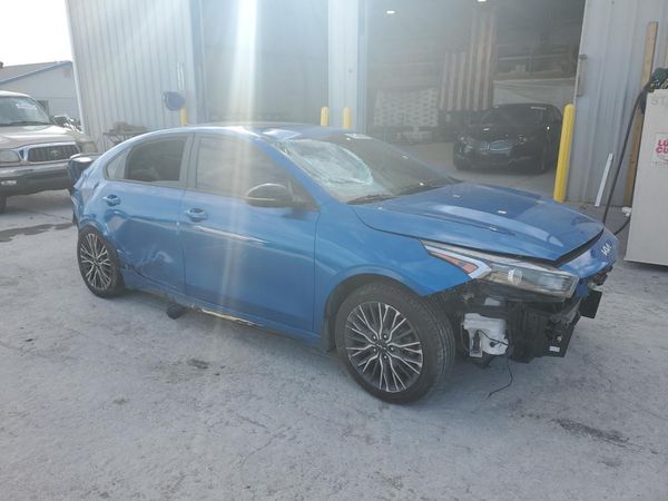 2023 KIA FORTE GT Line