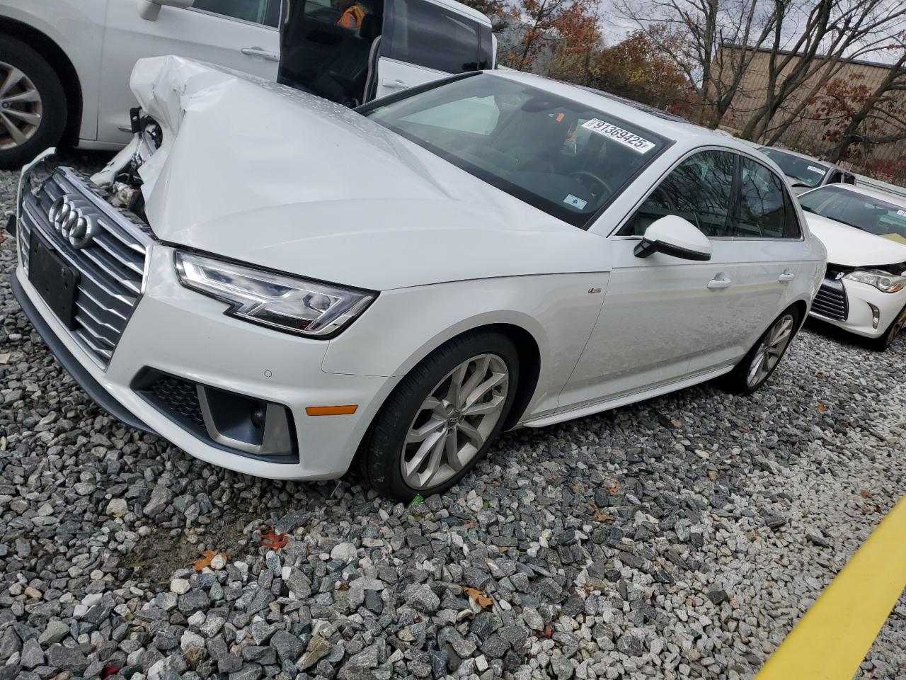 2019 AUDI A4 quattro Premium Plus