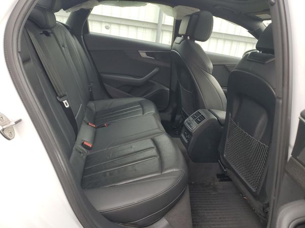 2019 AUDI A4 quattro Premium Plus