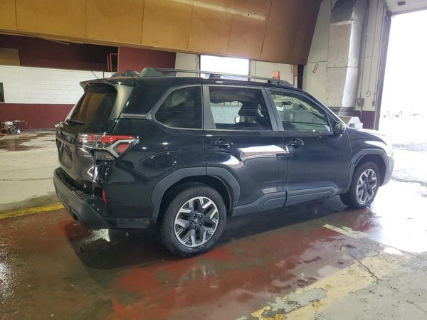 2025 SUBARU FORESTER Premium Base