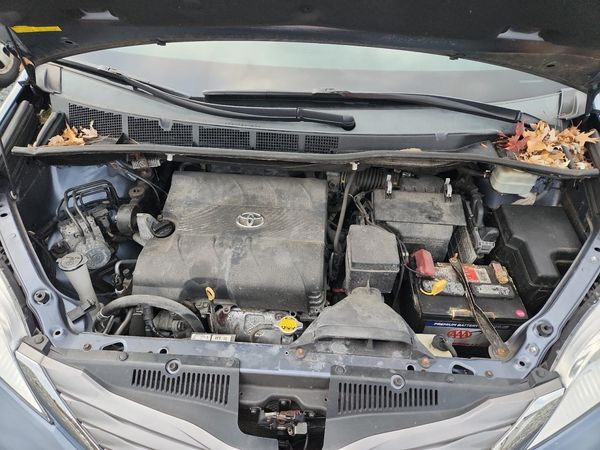 2015 TOYOTA SIENNA