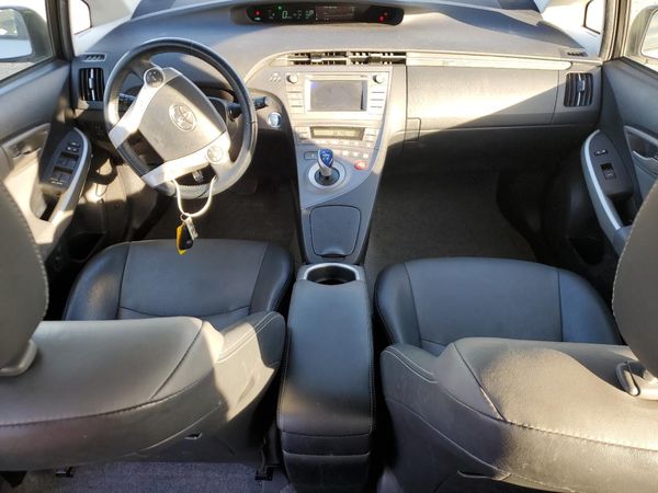 2015 TOYOTA PRIUS