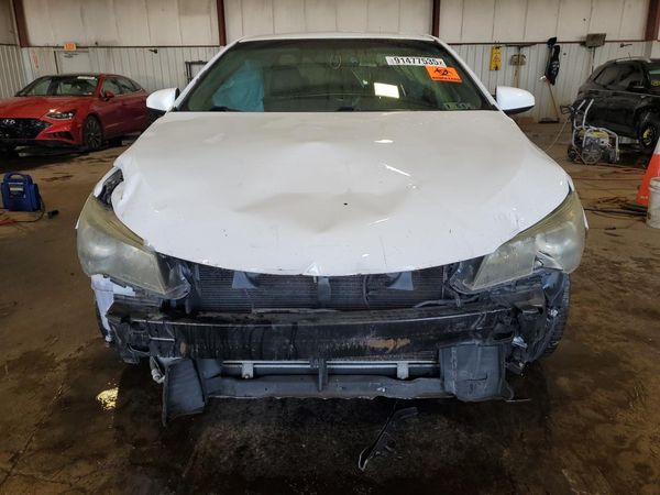 2015 TOYOTA CAMRY