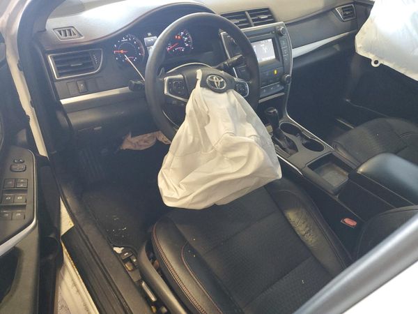 2015 TOYOTA CAMRY