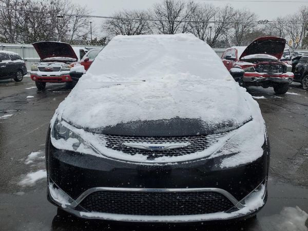 2018 CHRYSLER PACIFICA