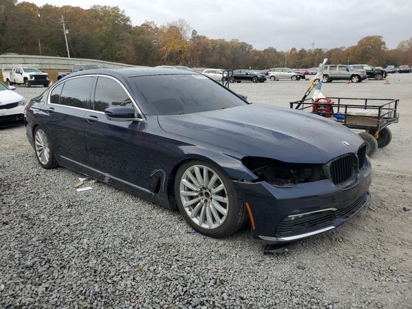 2017 BMW 740