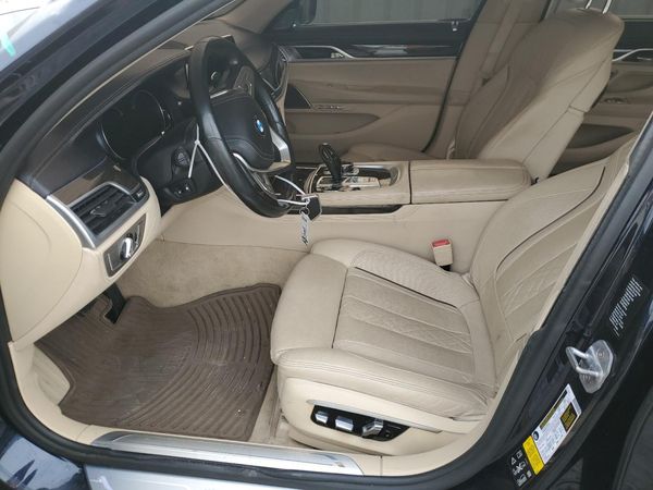 2017 BMW 740