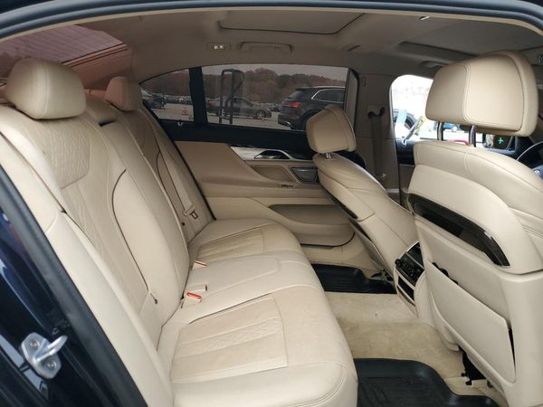 2017 BMW 740