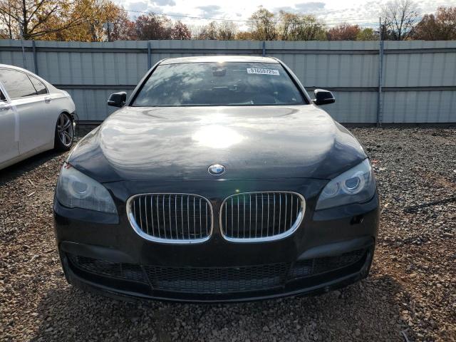 2015 BMW 740i