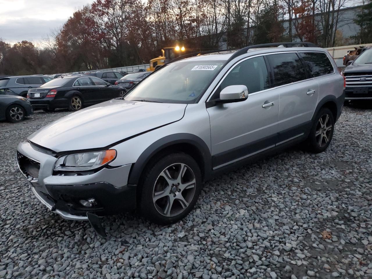 2015 VOLVO XC70 Premier+ (non R design)