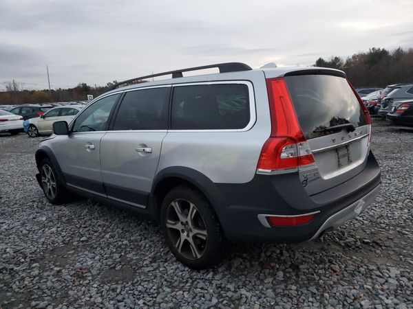 2015 VOLVO XC70 Premier+ (non R design)