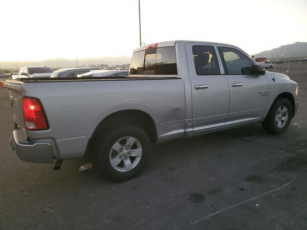 2018 RAM 1500 SLT QUAD CAB 4X2