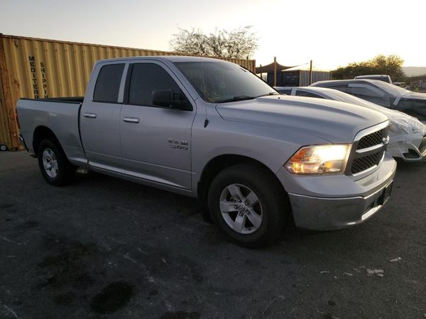 2018 RAM 1500 SLT QUAD CAB 4X2