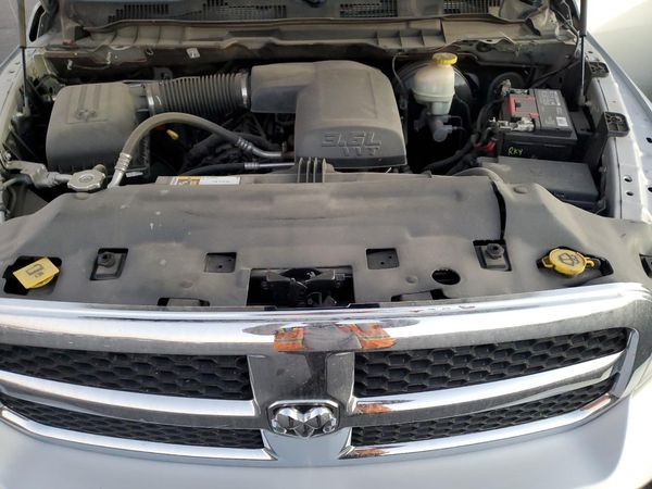 2018 RAM 1500 SLT QUAD CAB 4X2