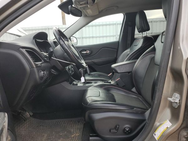2019 JEEP CHEROKEE TRAILHAWK 4X4