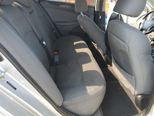 2012 HYUNDAI SONATA Middle-low level
