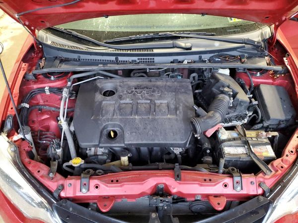 2014 TOYOTA COROLLA L/LE — Engine bay