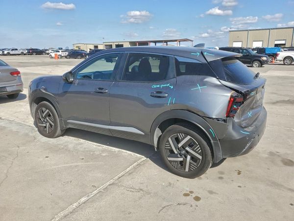 2025 NISSAN KICKS