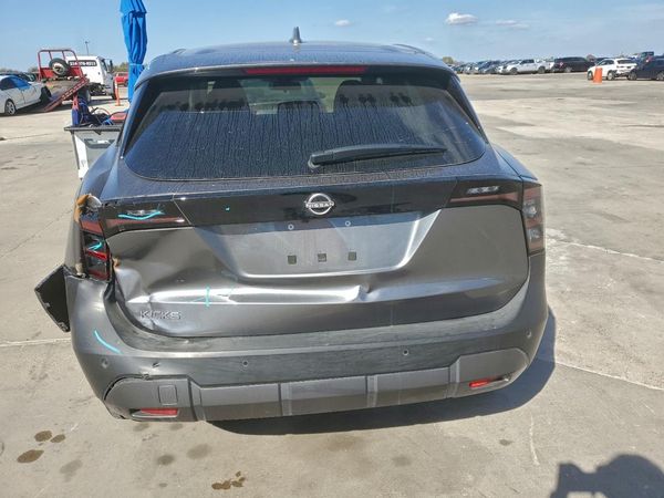 2025 NISSAN KICKS
