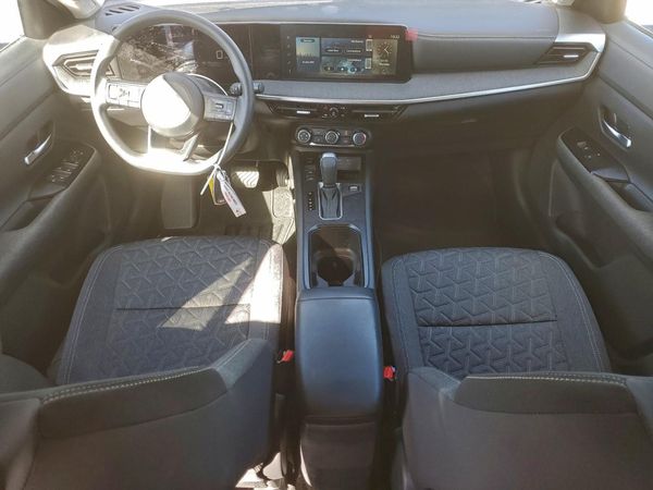 2025 NISSAN KICKS