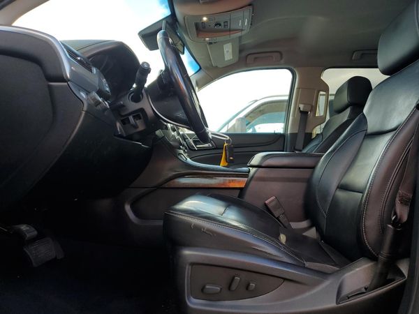 2019 CHEVROLET SUBURBAN LT — DENT