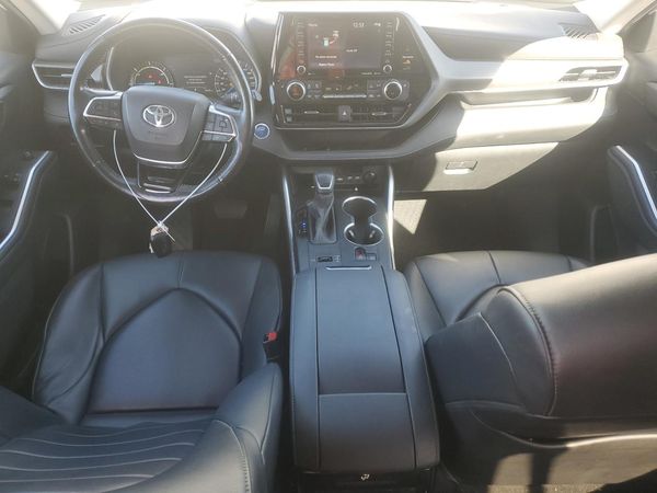 2020 TOYOTA HIGHLANDER
