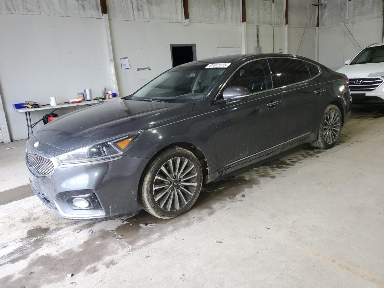2017 KIA CADENZA Premium