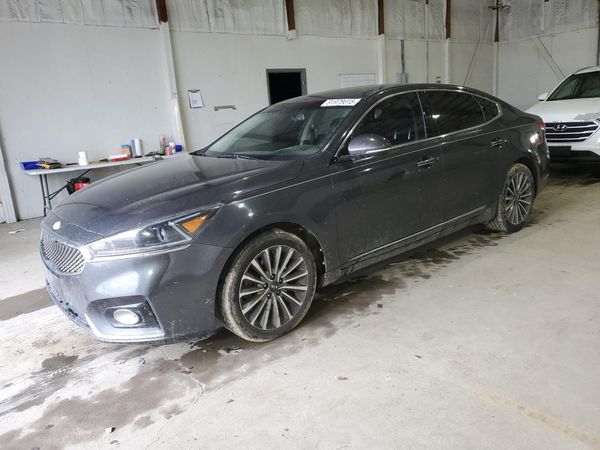 2017 KIA CADENZA Premium
