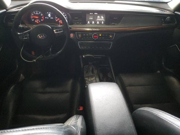 2017 KIA CADENZA Premium