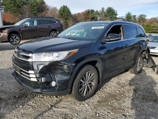 2017 TOYOTA HIGHLANDER