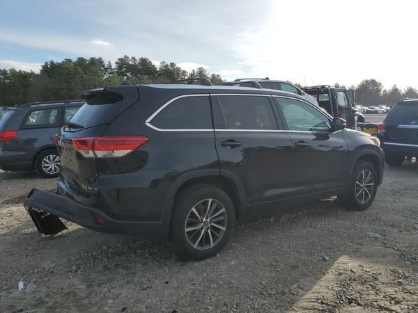 2017 TOYOTA HIGHLANDER