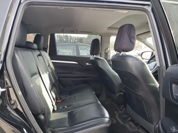 2017 TOYOTA HIGHLANDER