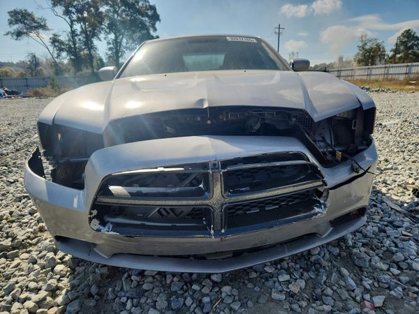 2014 DODGE CHARGER SE