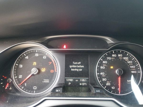 2014 AUDI A4 quattro Premium