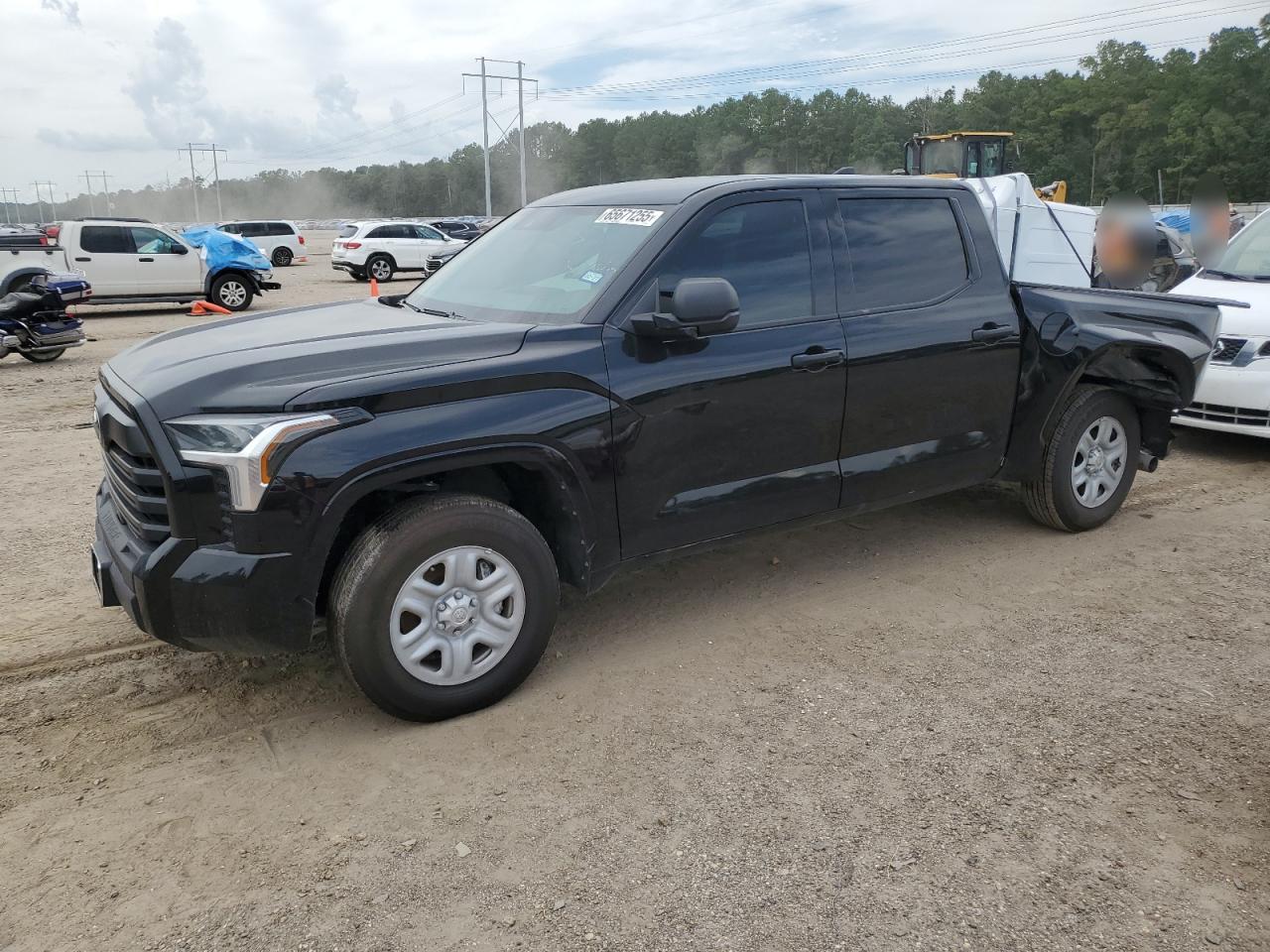 2025 TOYOTA TUNDRA SR